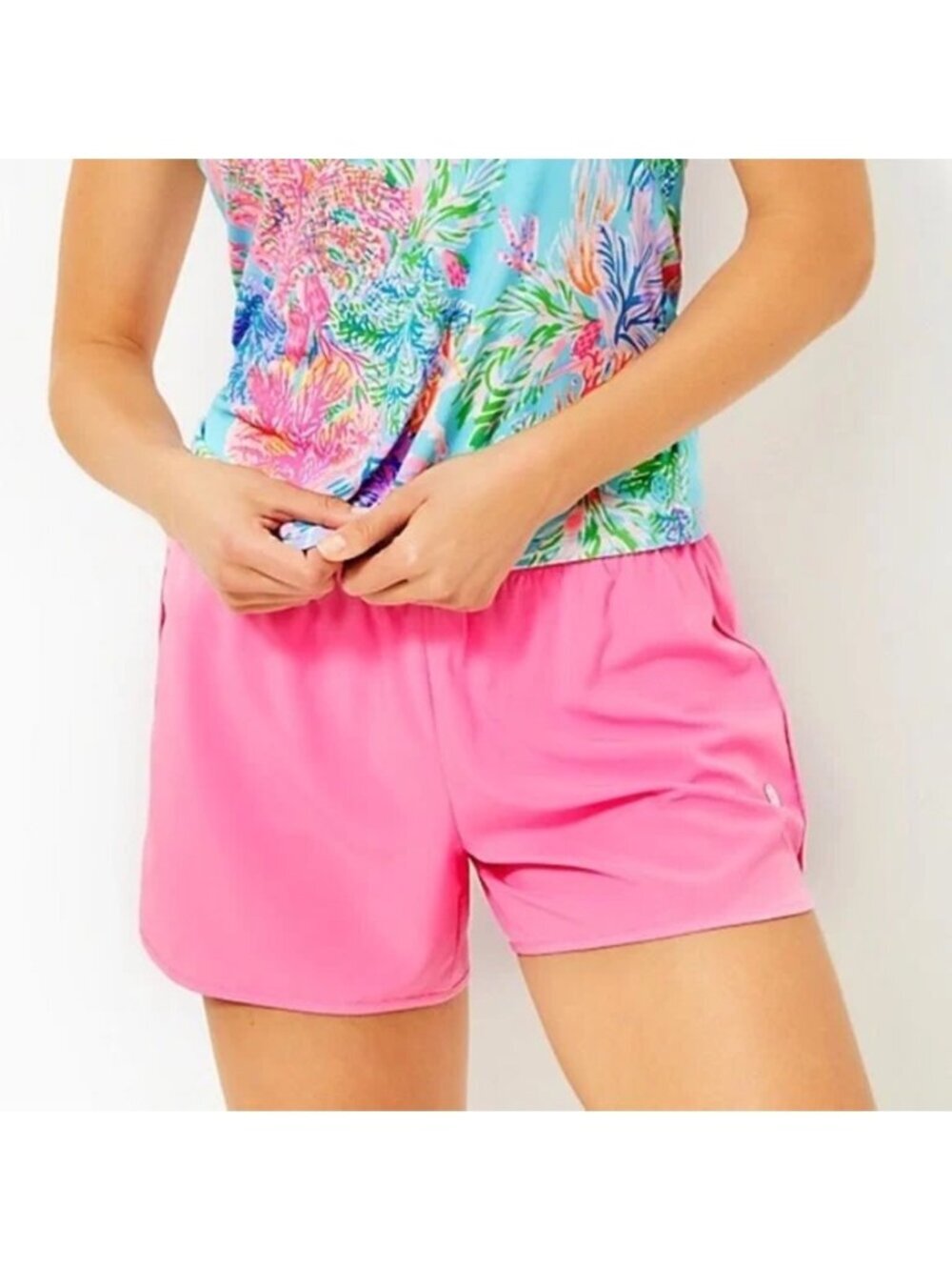 Lilly Pulitzer Shorts Women’s Small Havana Pink Luxletic Boca Chica 4" - Picture 3 of 9